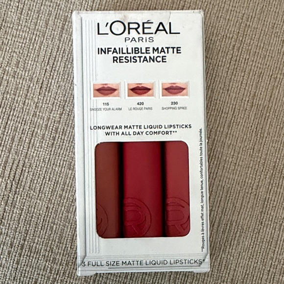 Benefit Brow Set & L’Oréal, Lamcome & Merit lip - Picture 2 of 9